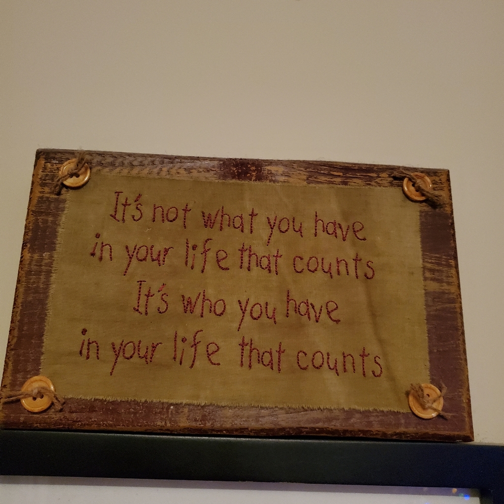 8 inch primitive sign